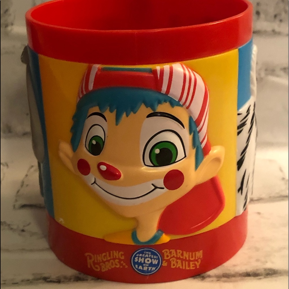 Vintage Ringling Bros & Barnum Bailey circus mug from 2001. Plastic. Colorful